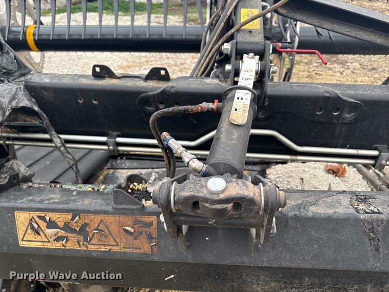 image for item YA1615 2022 MacDon FD2 flex draper head