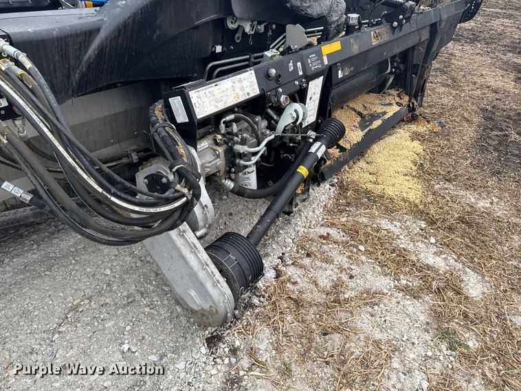 image for item YA1615 2022 MacDon FD2 flex draper head