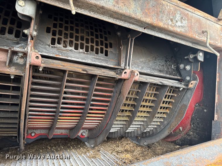 image for item YA1616 Case IH 8120 combine