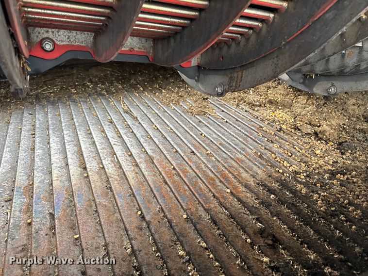 image for item YA1616 Case IH 8120 combine