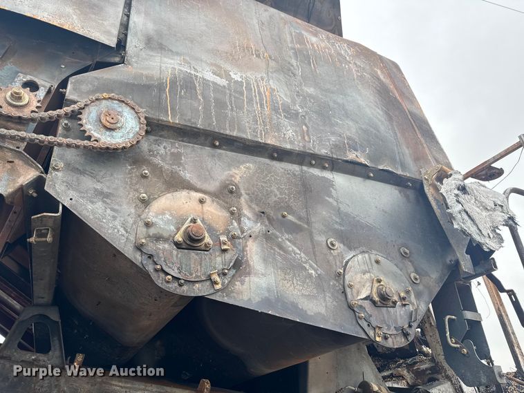 image for item YA1616 Case IH 8120 combine