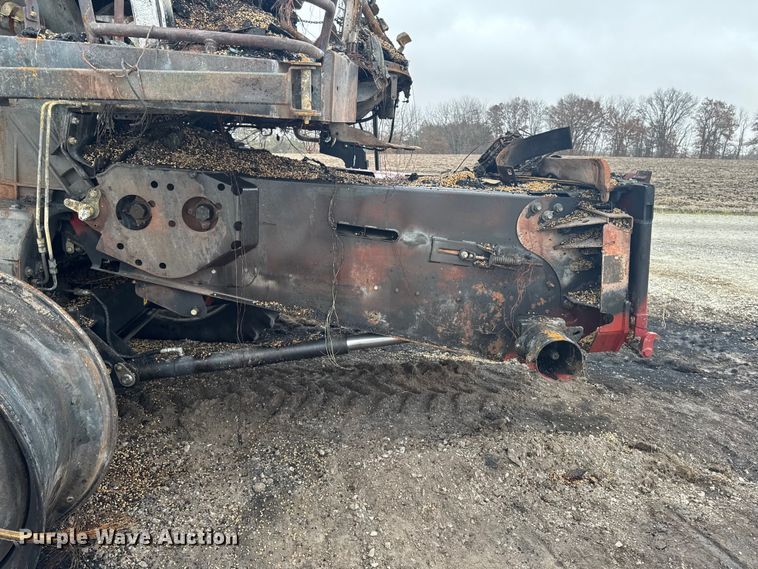 image for item YA1616 Case IH 8120 combine