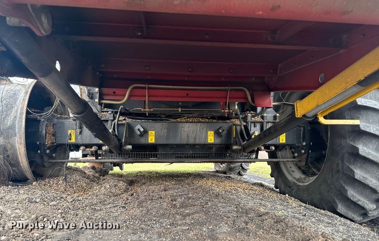 image for item YA1616 Case IH 8120 combine