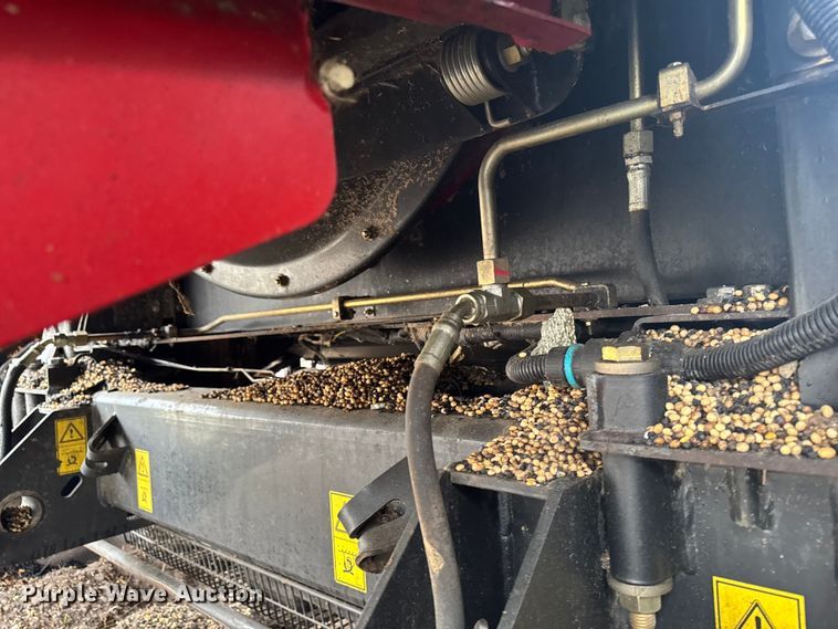 image for item YA1616 Case IH 8120 combine