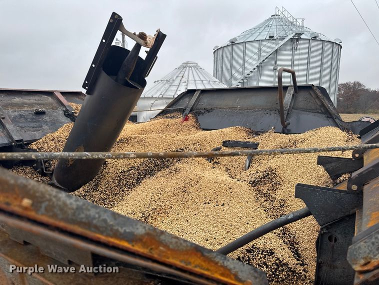 image for item YA1616 Case IH 8120 combine