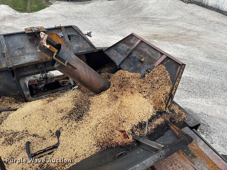 image for item YA1616 Case IH 8120 combine