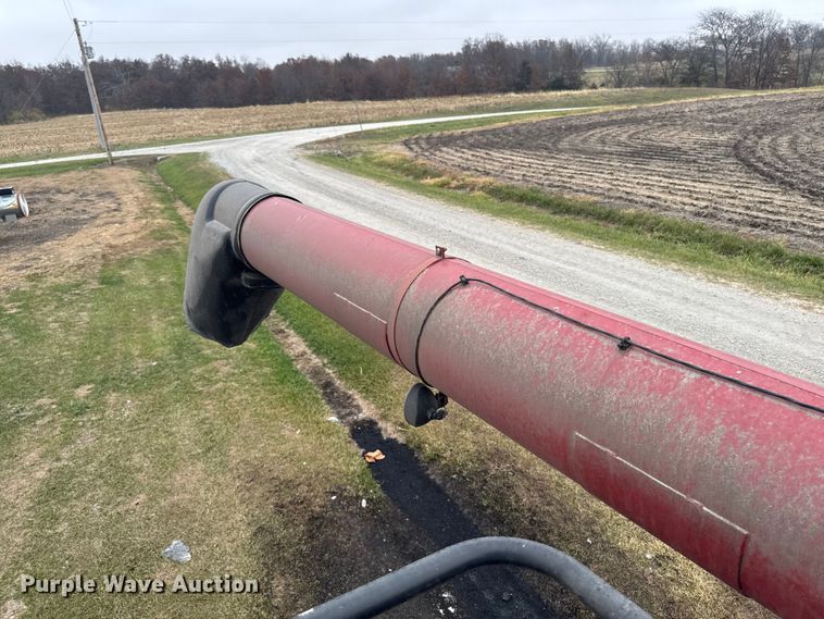 image for item YA1616 Case IH 8120 combine