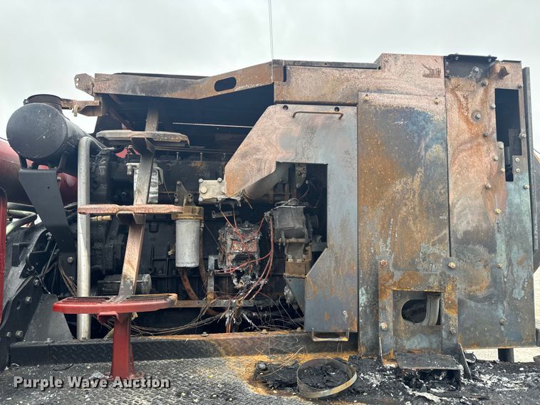 image for item YA1616 Case IH 8120 combine