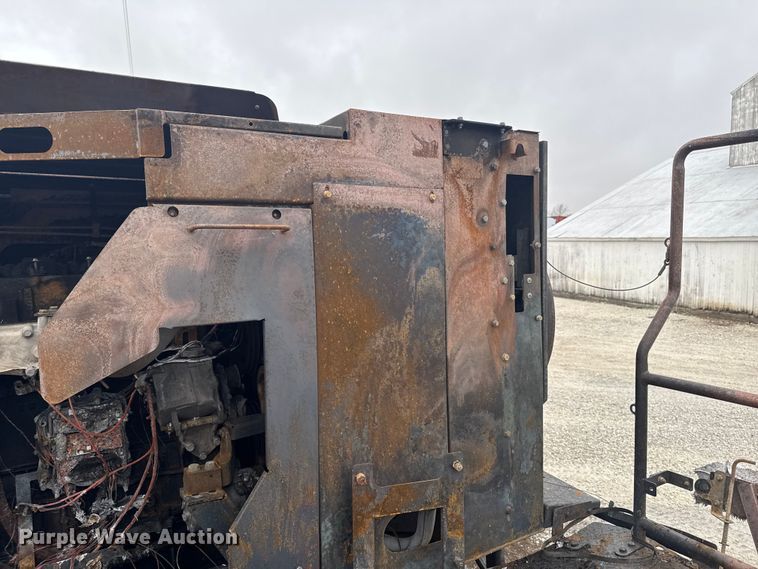 image for item YA1616 Case IH 8120 combine