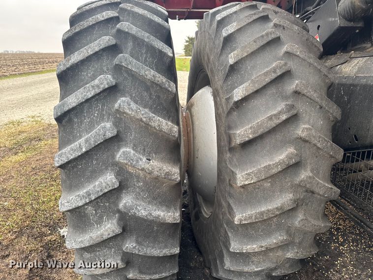 image for item YA1616 Case IH 8120 combine