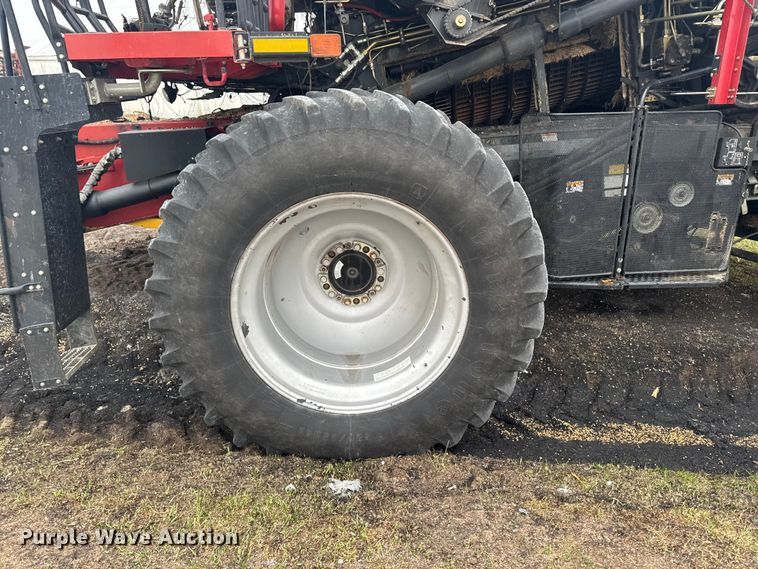 image for item YA1616 Case IH 8120 combine