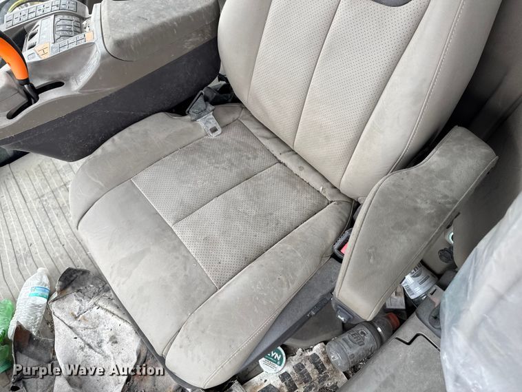 image for item YA1648 2024 Hagie STS16 sprayer