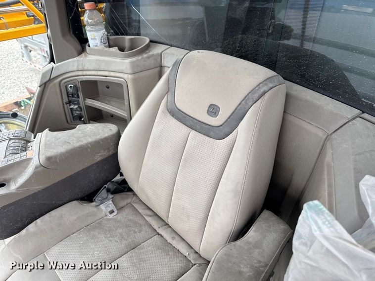 image for item YA1648 2024 Hagie STS16 sprayer