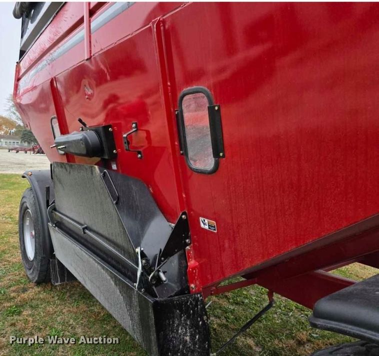 image for item YA1688 2025 Brent 657 gravity wagon