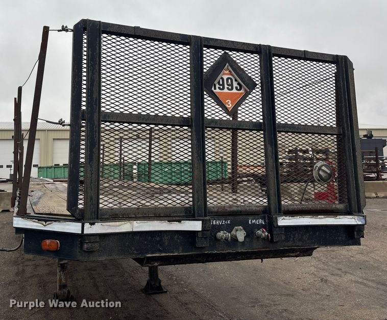 image for item DK0044 2003 AMC Holland flatbed trailer