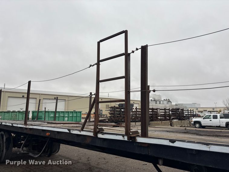 image for item DK0044 2003 AMC Holland flatbed trailer