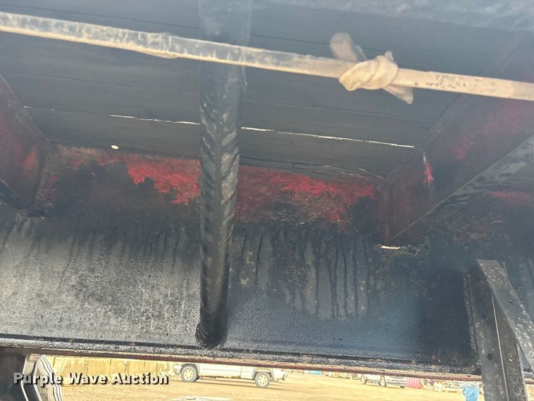 image for item DK0044 2003 AMC Holland flatbed trailer