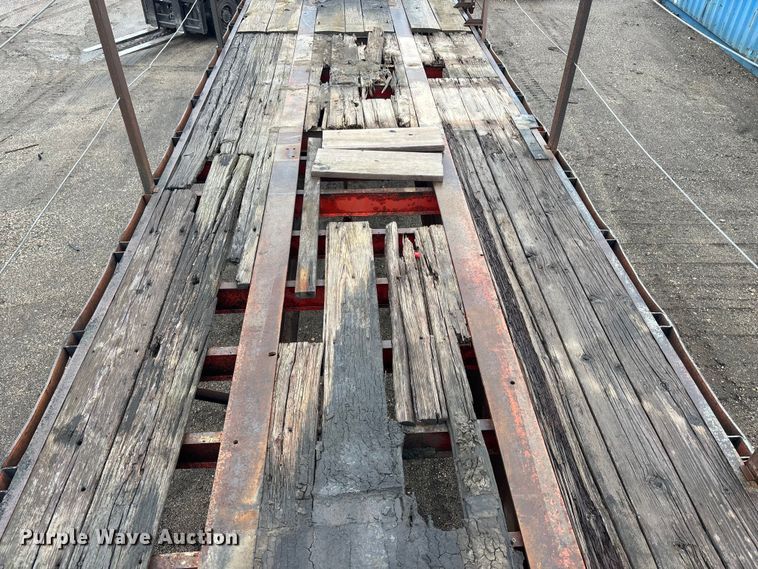 image for item DK0044 2003 AMC Holland flatbed trailer