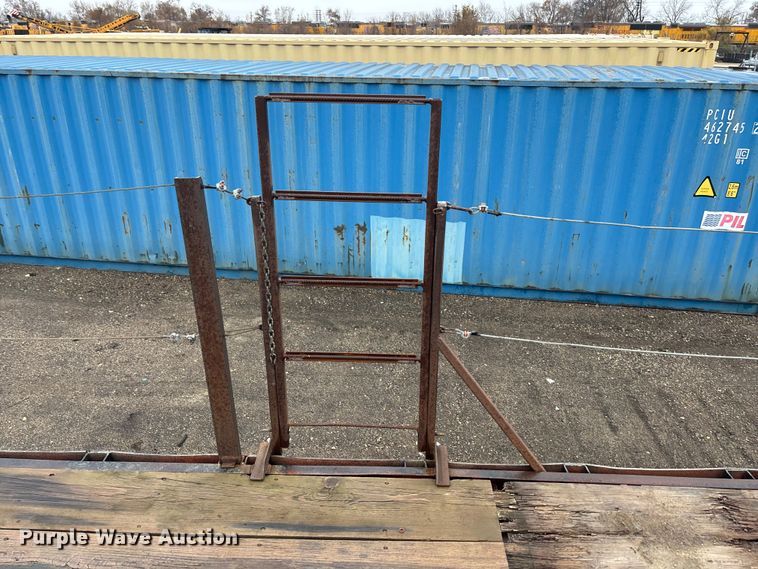 image for item DK0044 2003 AMC Holland flatbed trailer