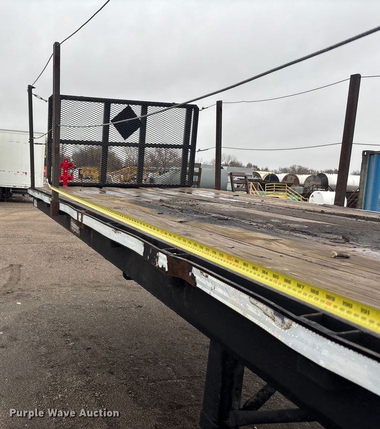 image for item DK0044 2003 AMC Holland flatbed trailer