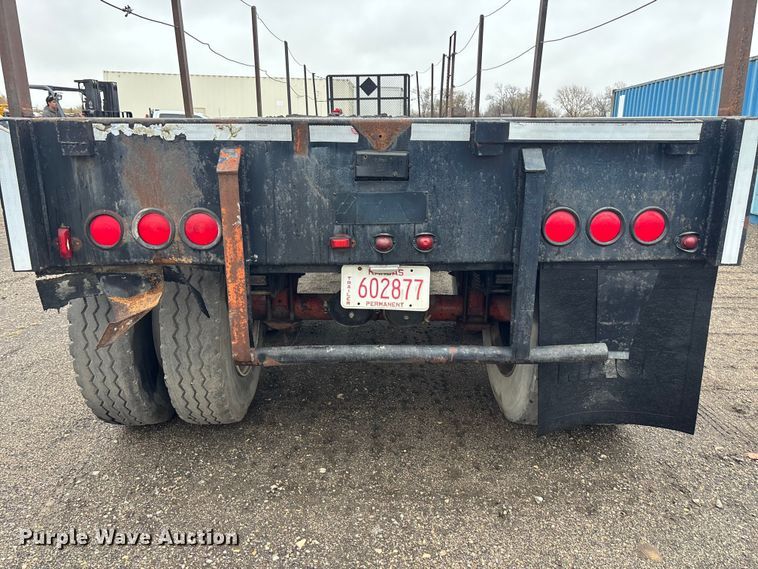 image for item DK0044 2003 AMC Holland flatbed trailer