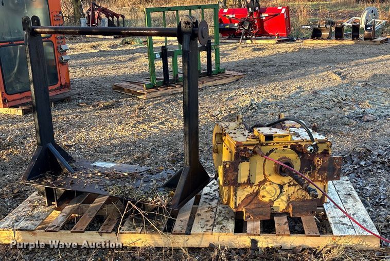 image for item DK0163 Caterpillar 53 winch