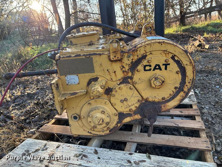 image for item DK0163 Caterpillar 53 winch