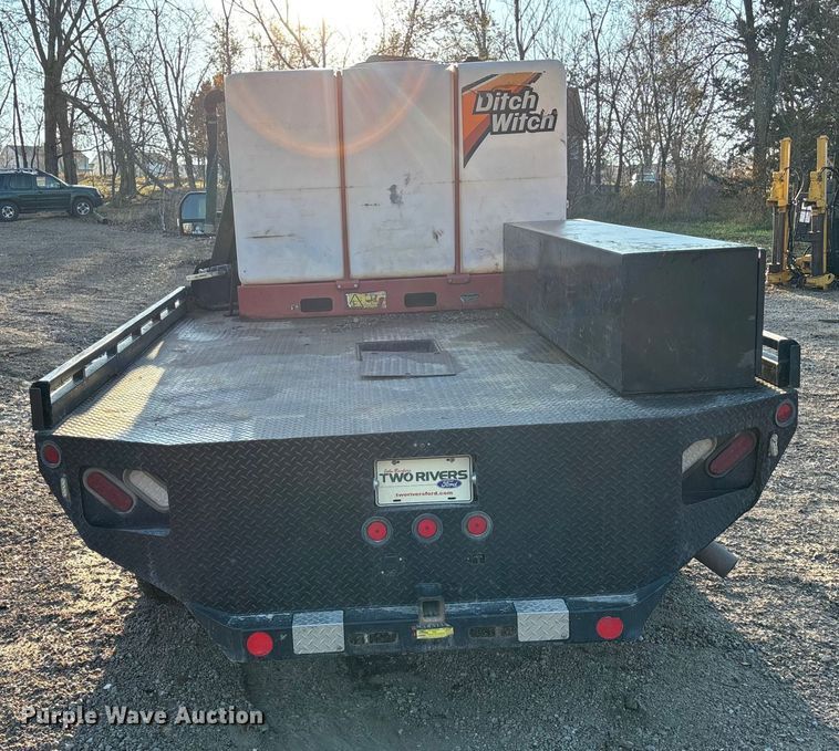 image for item DK0170 2022 Ford F350 Super Duty flatbed pickup truck