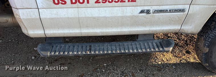 image for item DK0170 2022 Ford F350 Super Duty flatbed pickup truck