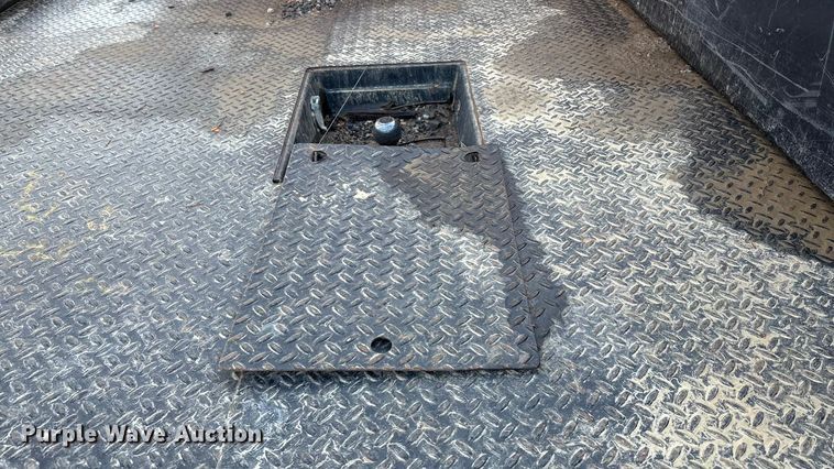 image for item DK0170 2022 Ford F350 Super Duty flatbed pickup truck