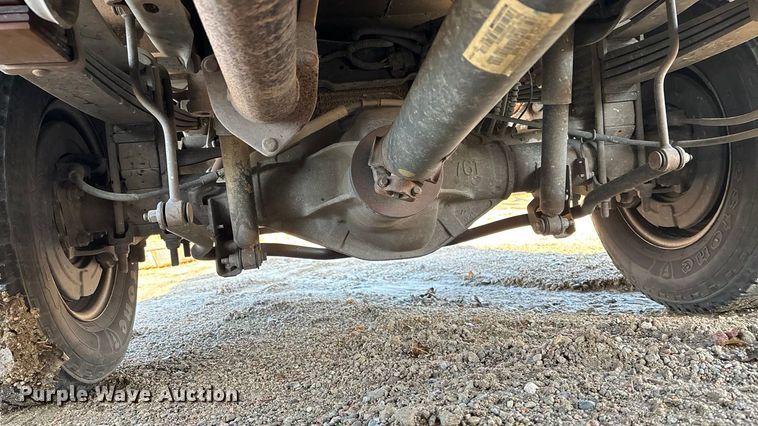 image for item DK0170 2022 Ford F350 Super Duty flatbed pickup truck