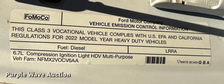 image for item DK0170 2022 Ford F350 Super Duty flatbed pickup truck