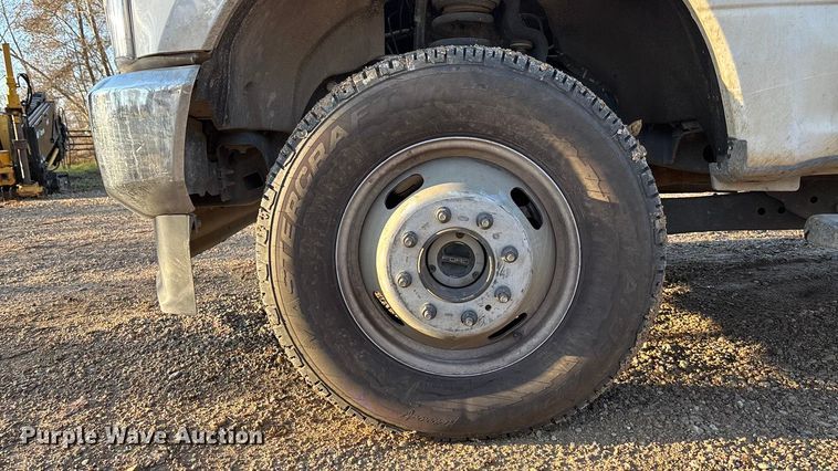 image for item DK0170 2022 Ford F350 Super Duty flatbed pickup truck