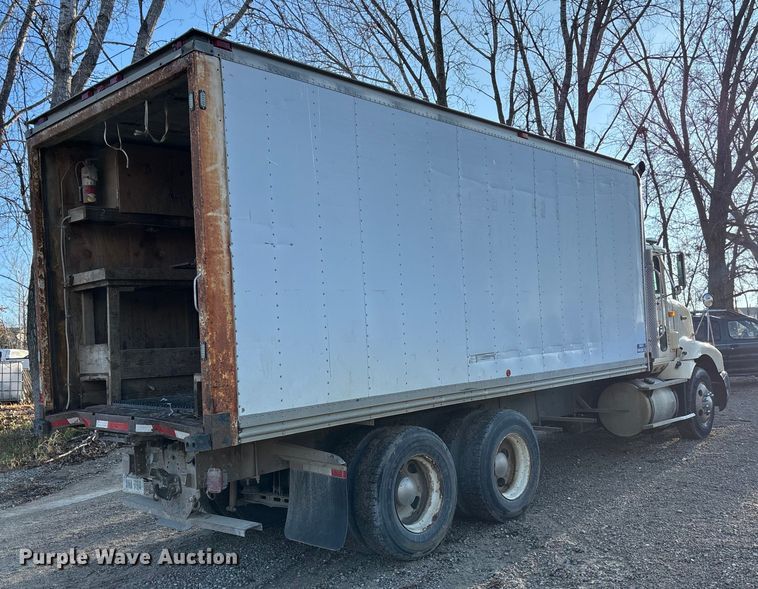 image for item DK0171 1994 International 9200 9200 box truck