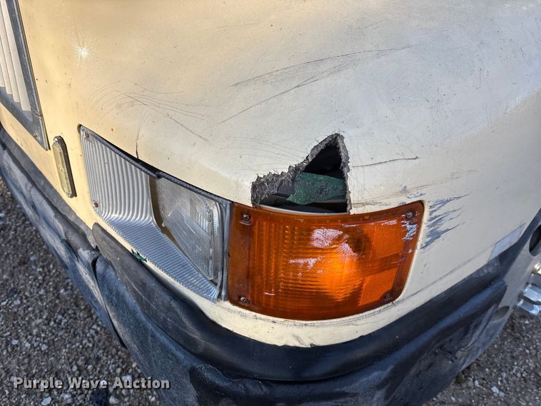 image for item DK0171 1994 International 9200 9200 box truck