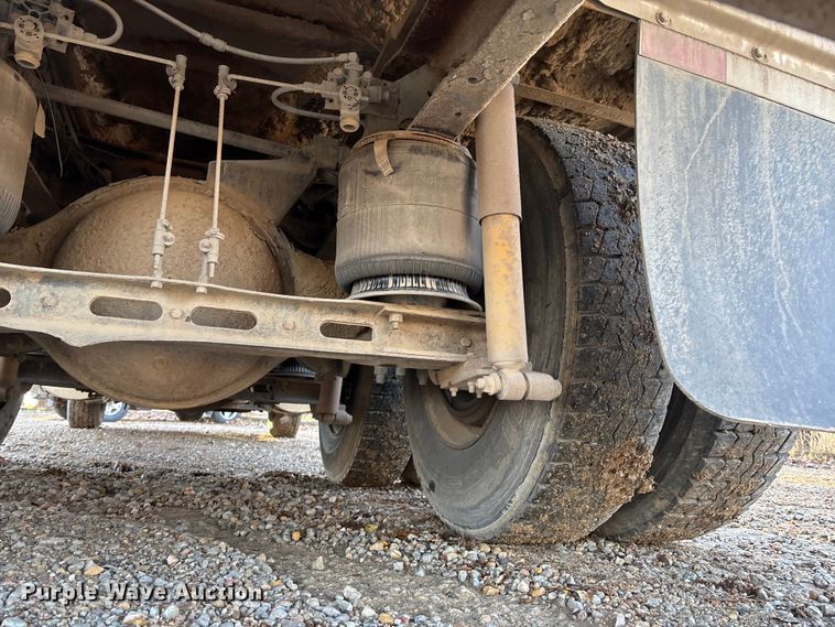 image for item DK0171 1994 International 9200 9200 box truck