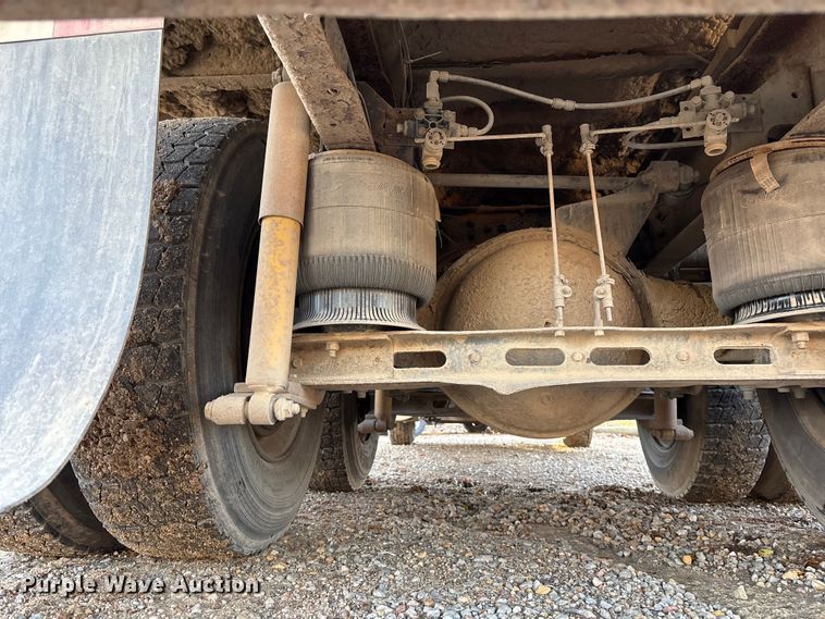 image for item DK0171 1994 International 9200 9200 box truck