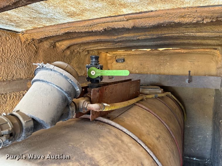 image for item DK0171 1994 International 9200 9200 box truck