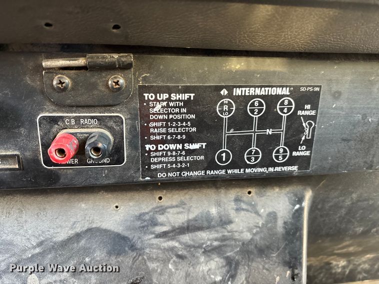 image for item DK0171 1994 International 9200 9200 box truck