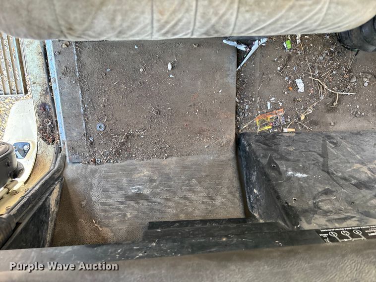 image for item DK0171 1994 International 9200 9200 box truck