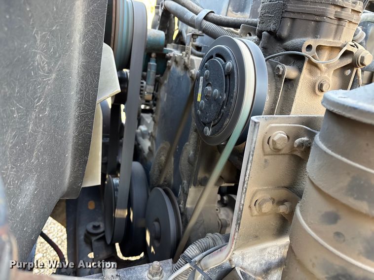 image for item DK0171 1994 International 9200 9200 box truck