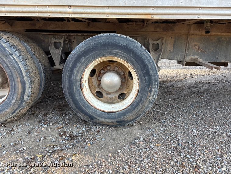 image for item DK0171 1994 International 9200 9200 box truck