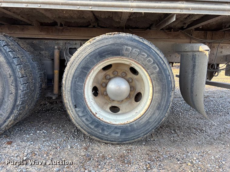 image for item DK0171 1994 International 9200 9200 box truck