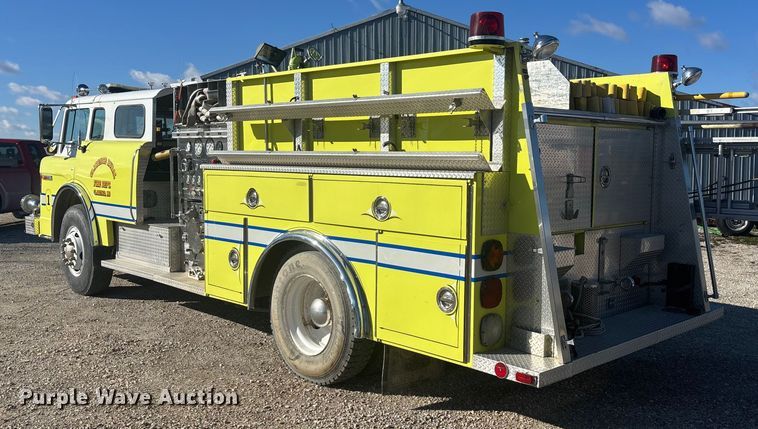image for item DK0199 1986 Ford C8000 fire truck