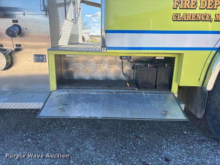 image for item DK0199 1986 Ford C8000 fire truck