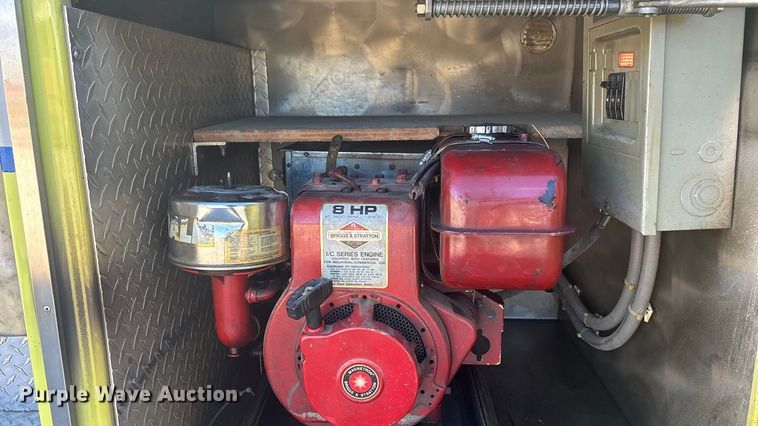 image for item DK0199 1986 Ford C8000 fire truck