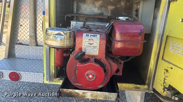 image for item DK0199 1986 Ford C8000 fire truck