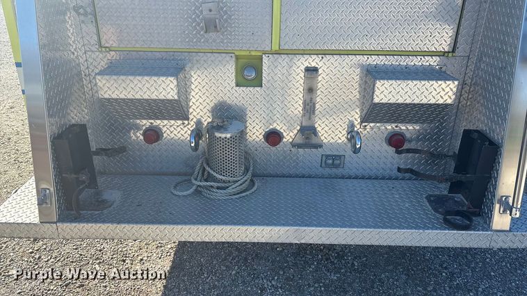 image for item DK0199 1986 Ford C8000 fire truck