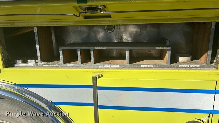 image for item DK0199 1986 Ford C8000 fire truck