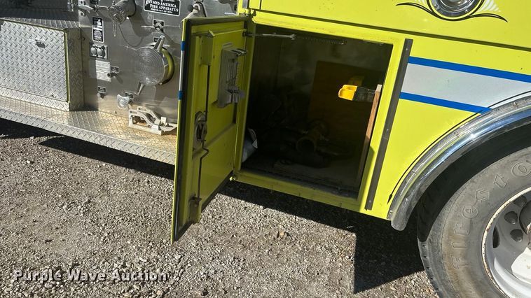 image for item DK0199 1986 Ford C8000 fire truck